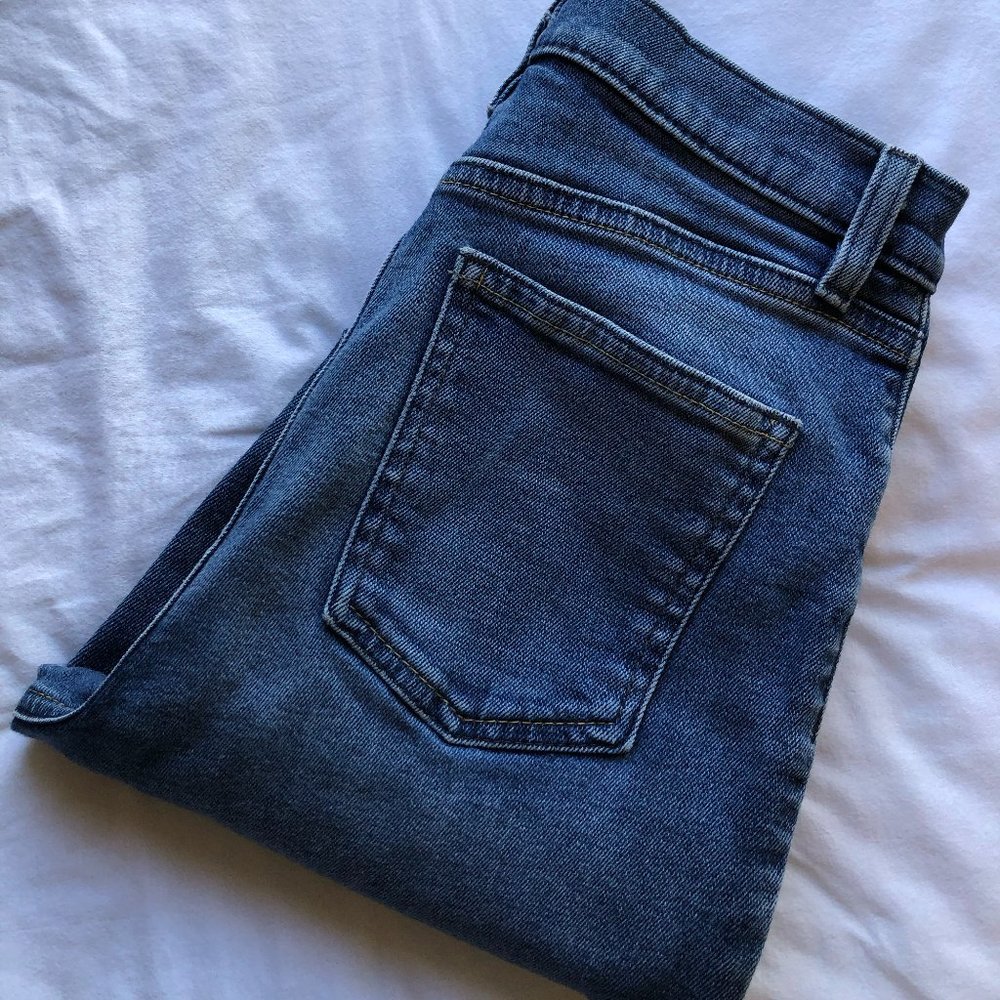 BDG Girlfriend High-Rise Girlfriend Jean 28